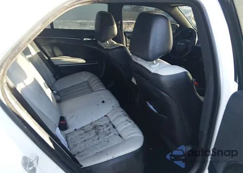 2019 Chrysler 300 300S из США, поврежденный, VIN 2C3CCABG0KH682658